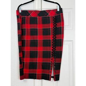 Torrid Size 1 Red Black Plaid Lace Up Pencil Skirt Punk Goth 14/16